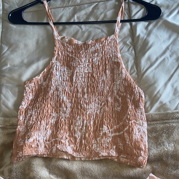 MINKPINK set size medium & top size small - Picture 3 of 4